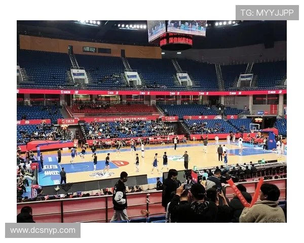 青岛男篮坚持力量训练日常小步积累成就大目标